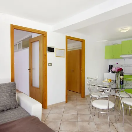 Nika 4 In Der Residenz Mit Pool Und Wh By Interhome Apartament Umag
