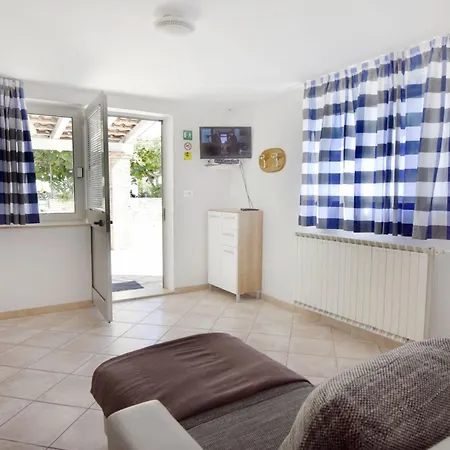Nika 4 In Der Residenz Mit Pool Und Wh By Interhome Appartamento Umago