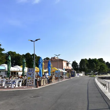 Apartament Nika 4 In Der Residenz Mit Pool Und Wh By Interhome