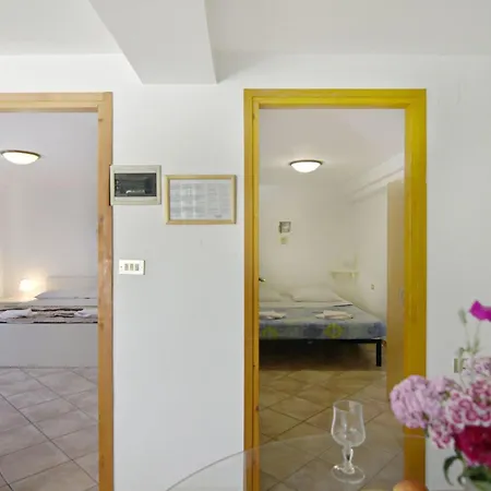 Nika 4 In Der Residenz Mit Pool Und Wh By Interhome Apartmán *